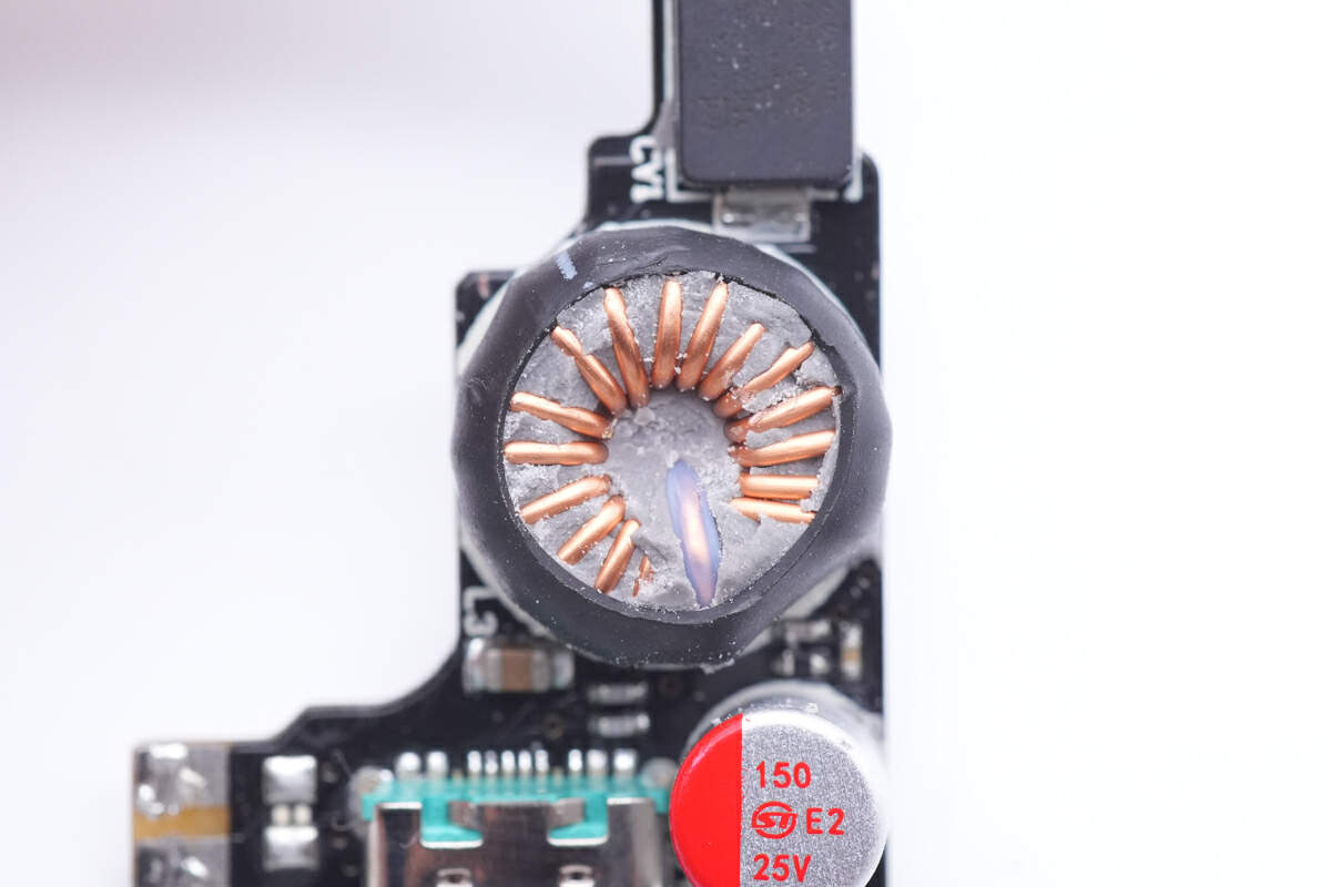 拆解报告：钜海65W 2C1A氮化镓充电器G653A-充电头网