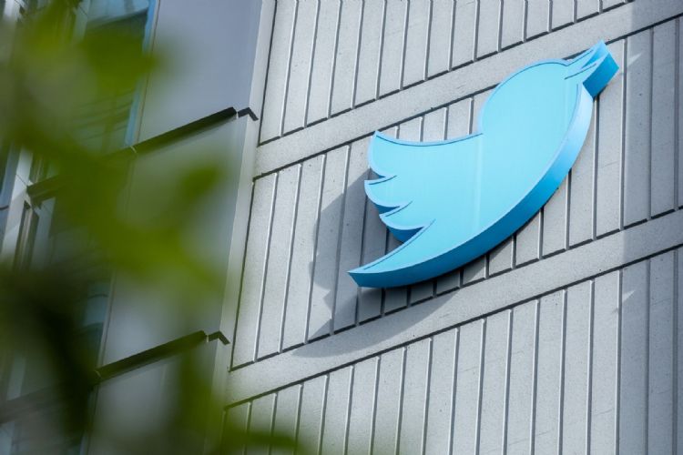 尽管Elon Musk放缓强硬态度，仍止不住Twitter离职潮，加上此前裁员的半数人力，恐致使Twitter无法维持正常营运或更新系统。法新社