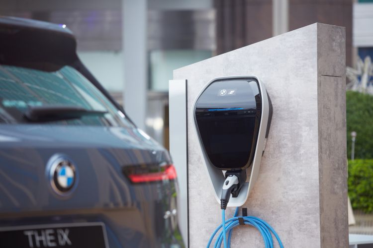 BMW、安森美透过SiC技术在电动车电力系统领域合作。李建梁摄