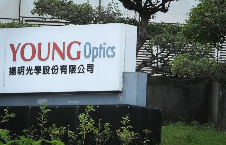 扬明光2023年第1季稼动率及毛利率下滑导致单季亏损，预期第2季出货可望微幅成长。符世旻摄