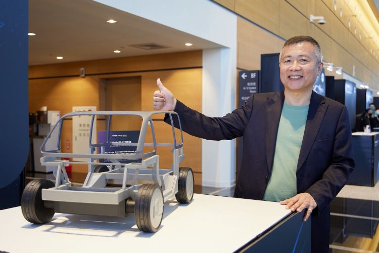 3人座的Project X原型车将于东京车展首度亮相。李建梁摄