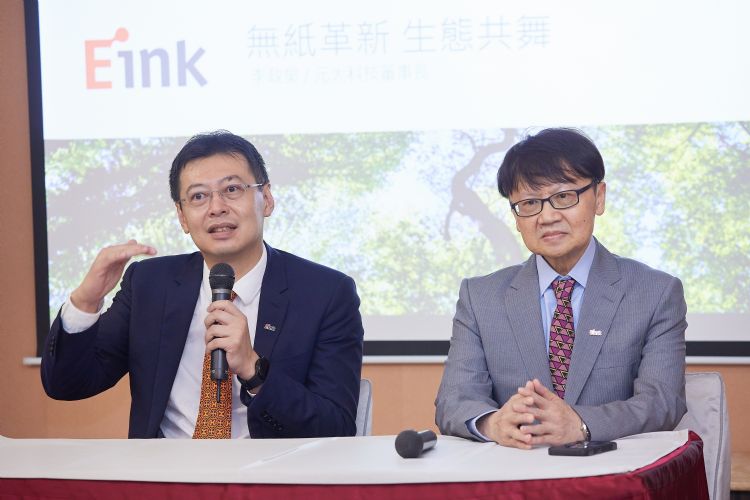元太董事长李政昊（左）、总经理甘丰源。李建梁摄