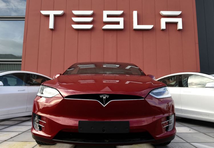 Tesla进军车用半导体 与瑞士业者于国内合资造芯片