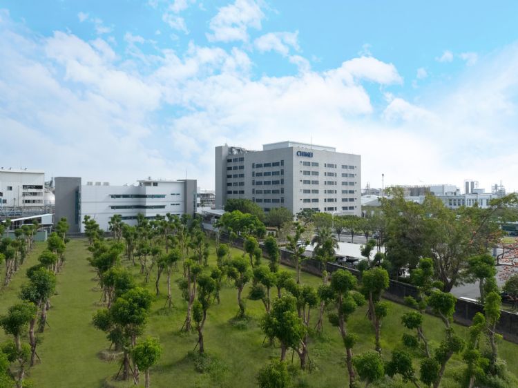 奇美、长春、台聚三集团携手，共同成立再生能源购售电平台新公司。奇美实业