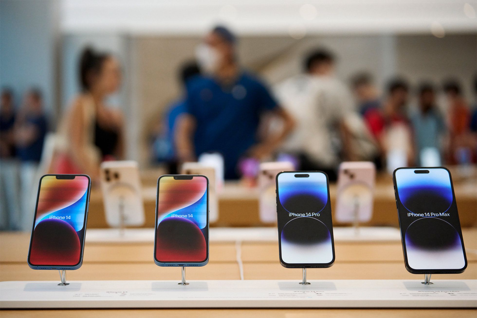 Apple-Store-iPhone-14-Pro.jpg