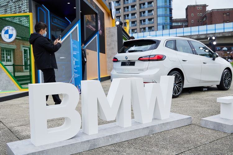 主流BMW在汽车电子电气化的转型中，实绩佳。李建梁摄（数据照）