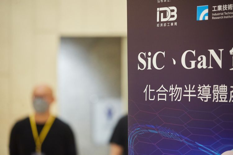 SiC长晶比半导体难，不像LED、太阳能般易收割。李建梁摄