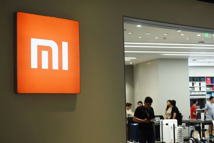 小米近日公开AI LLM「MiLM-6B」，相关评测数据也随之曝光。法新社