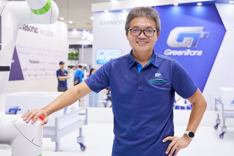 绿捷执行副总廖寿锦。李建梁摄