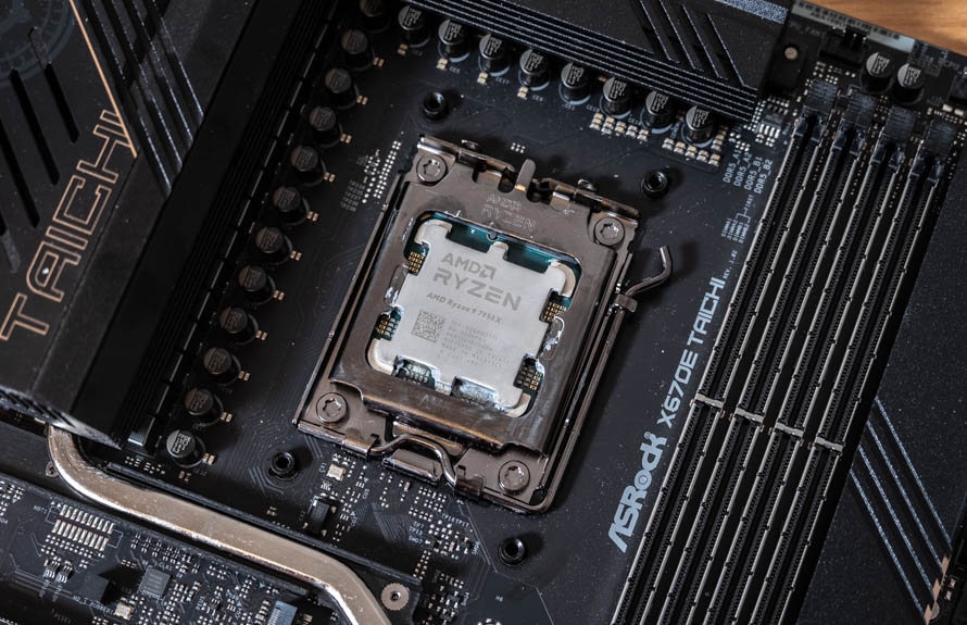 谁是生产力之王：AMD锐龙9 7950X对比Intel 酷睿 i9-13900K