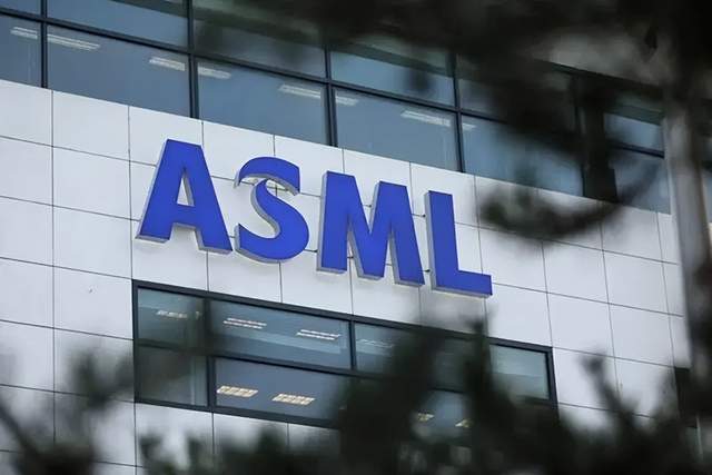 华为突然公布EUV光刻机专利，中国的光刻机再获突破，ASML懵了