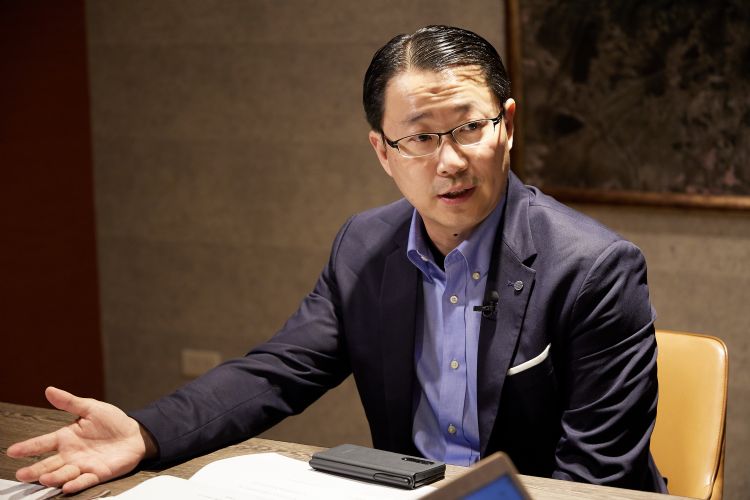 镎创抢先全球量产Micro LED，董事长暨CEO李允立期待公司扮演设计者和开发者的角色。李建梁摄