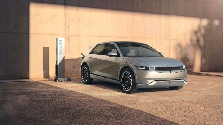 现代汽车在韩国生产Ioniq5再出口到美国。Hyundai Motor