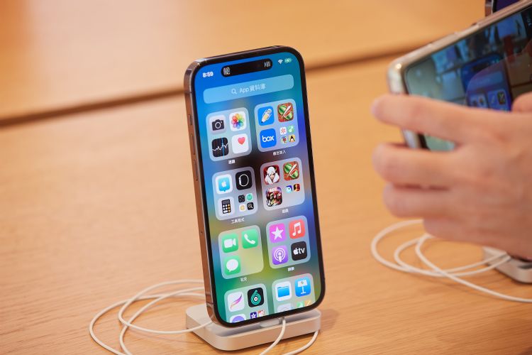 国内双十一手机销售报告出炉，iPhone销售额达人民币251亿元。DIGITIMES数据照片