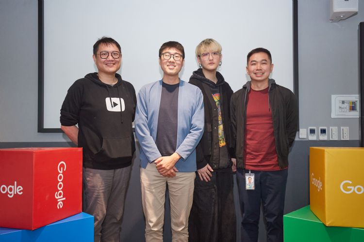 左起Google台湾业务副总经理蔡逸民、开发商柒伍壹游戏共同创始人陈俊儒、游戏熵共同创始人吴少辰、Google大中华支付合作与市场开发郑泽林。李建梁摄
