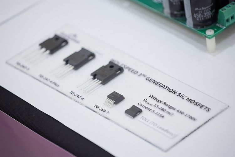 Powency看好氮化镓及碳化矽在电动车等领域的应用。李建梁摄