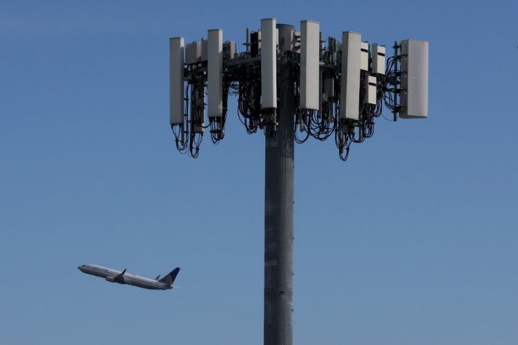 FAA要求2024年初所有民航机解决5G信号干扰问题