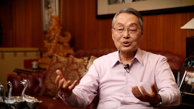 施振荣接受DIGITMES《矽岛．春秋》纪录片专访。周世宾摄