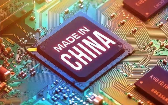 顶不住了，美国科技行业陆续裁员砍单，美媒直言这是自作自受