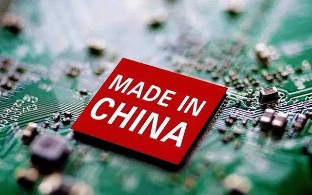 中国芯片奋力前行，各出奇谋打破芯片工艺限制，西方惊呼不可能