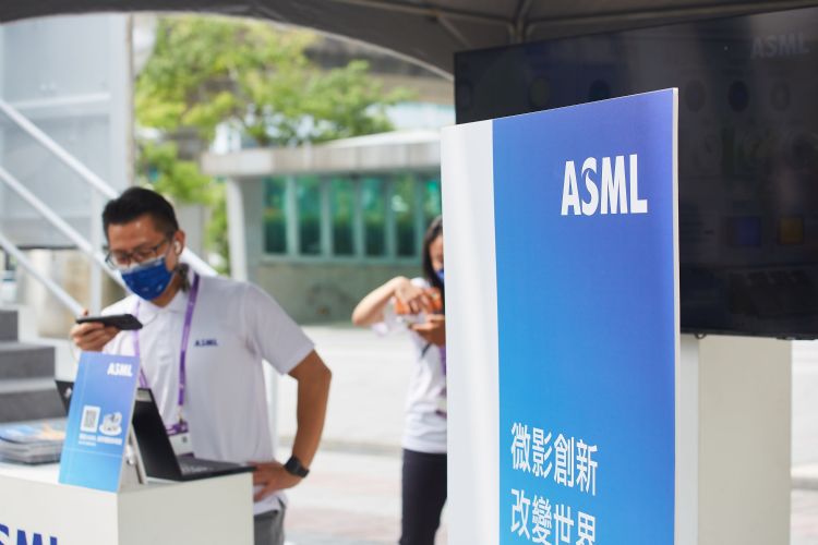 近期除ASML仍对营运有信心外，大部分设备业者多谨慎保守看待2023年前景。李建梁摄