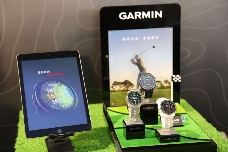 Garmin在台推出Approach S70进阶高尔夫球GPS腕表等5项新品，壮大Garmin高尔夫生态系。Garmin