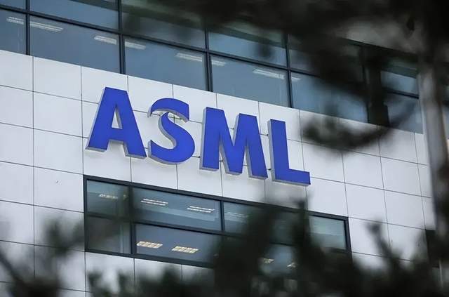 多条重磅消息传出，ASML的EUV光刻机时代正在落幕