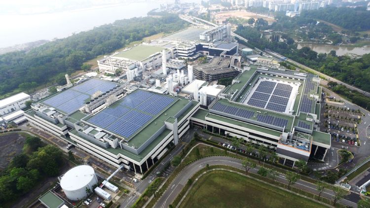 在半导体不景气之际，GF表示新增另外5份长约，2023年资本支出以新加坡Fab 7(图)扩建产能，支持长约为优先。GF