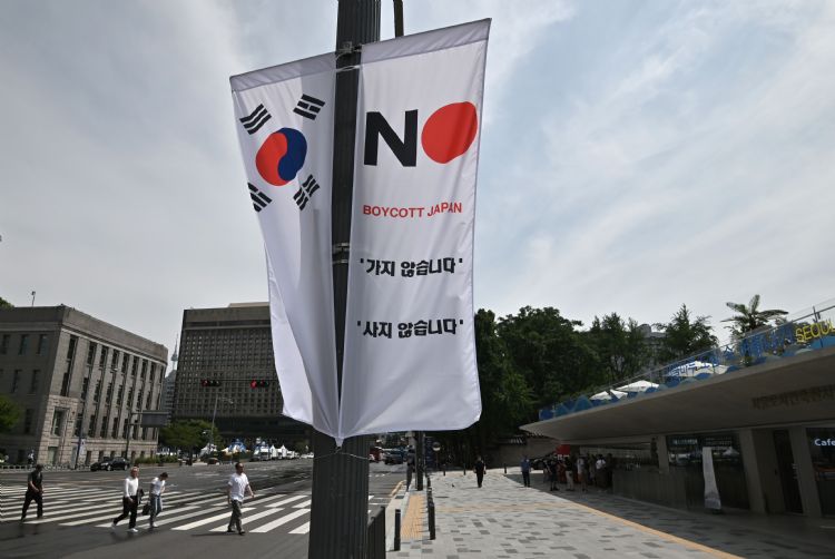 先前日韩爆发贸易纠纷，韩国一度掀起抵制日本产品风潮。法新社