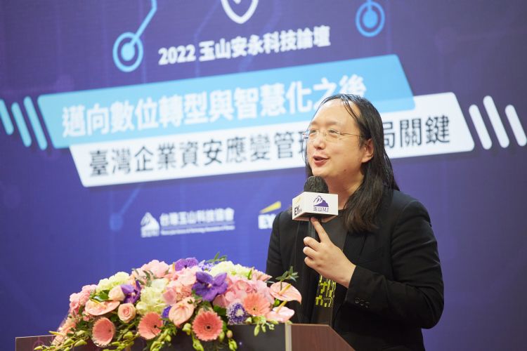 数码发展部部长唐凤指出，数码科技是协助台湾各产业创新转型的利器。李建梁摄
