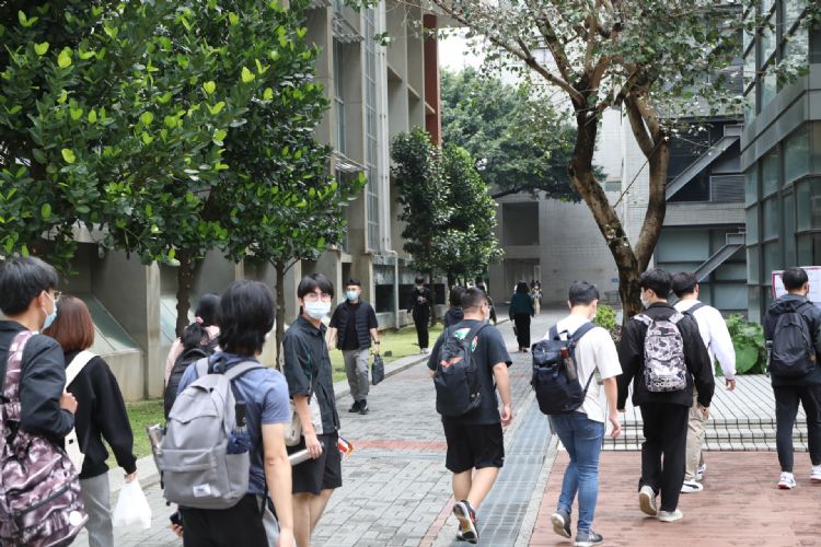 IC需求短期无起色，费用控管与留才、技术开发如何平衡成难题。李建梁摄