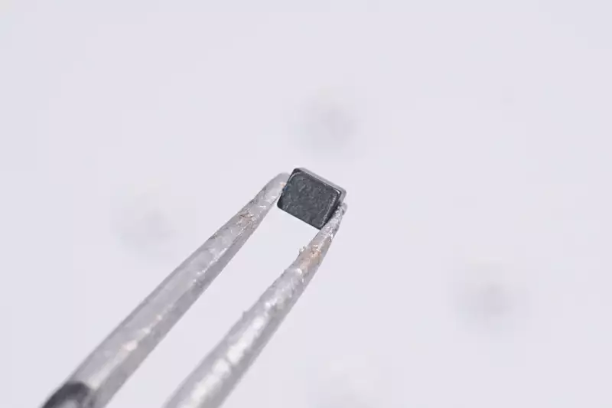 三体微超小超薄功率电感满足各种苛刻要求，助力客户无线充产品设计-充电头网