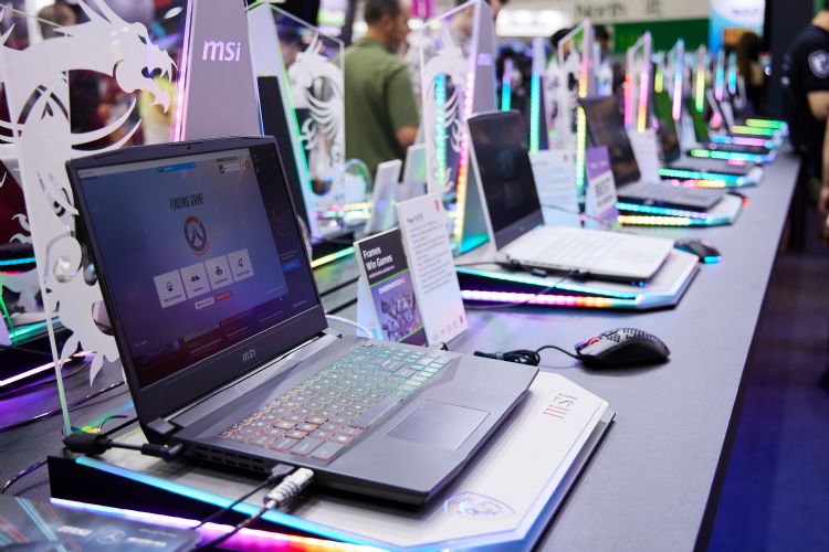 NB零组件业者指出，因应下半年客户推出新品的需求，客户还是会下短急单。李建梁摄（数据照）