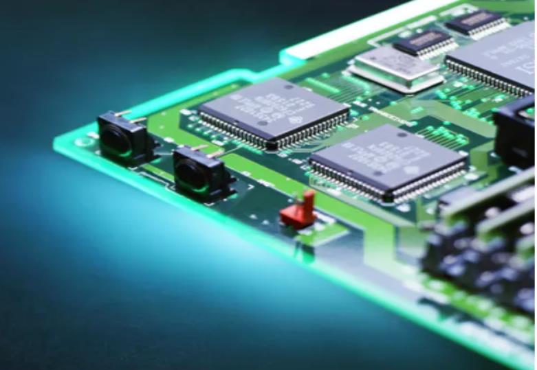 为了从美国手里多拿钱，台积电、intel、美光们，快要打起来了