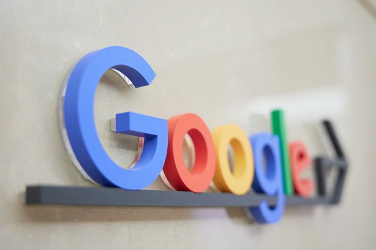 Google发布新模型RT-2 机器人可直接执行新任务