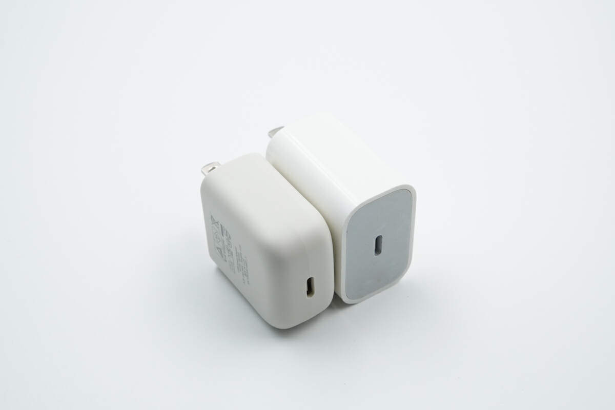 桌面玩物，小功率电器更适配，赛尔康 10W 充电器评测-充电头网