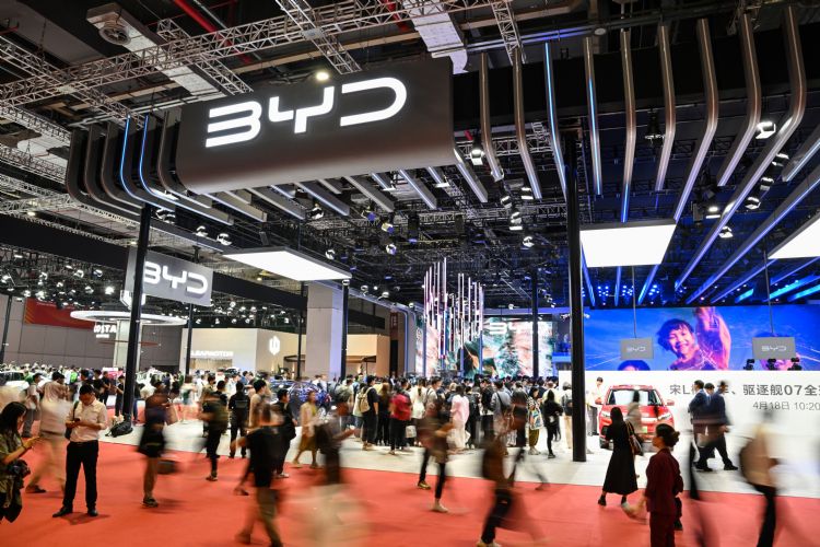 比亚迪2023年1~7月新能源汽车累计销售151.78万辆，年成长88.81%。法新社