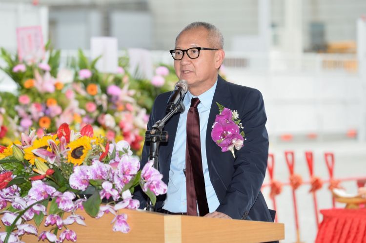 每日椽真：美一招即可锁喉国内面板业？ | 景气逆风国巨何以豪手购并？