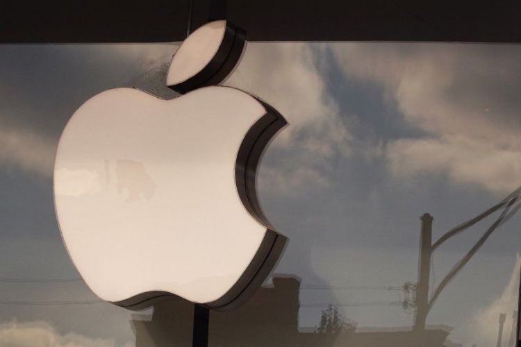 苹果首传停止为当前一代MacBook生产芯片，业界人士对此解读，这表明PC需求的下滑，远比之前预期的要来得严重得多。法新社