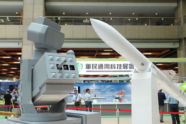 美国释出可能与台湾合作生产武器的做法，将核心技术留在美国，部分武器零组件交给台湾代工生产。李建梁摄