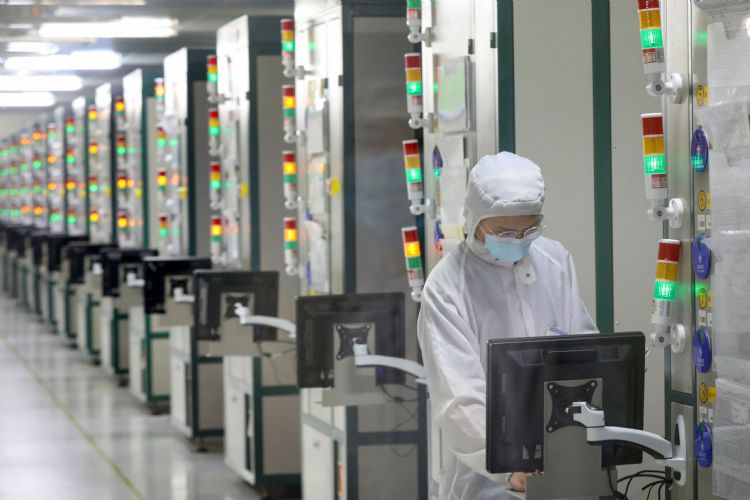 有多家国内半导体相关企业高层预期，2023年的情况会比2022年更糟糕，并表示正在「准备过冬」。法新社