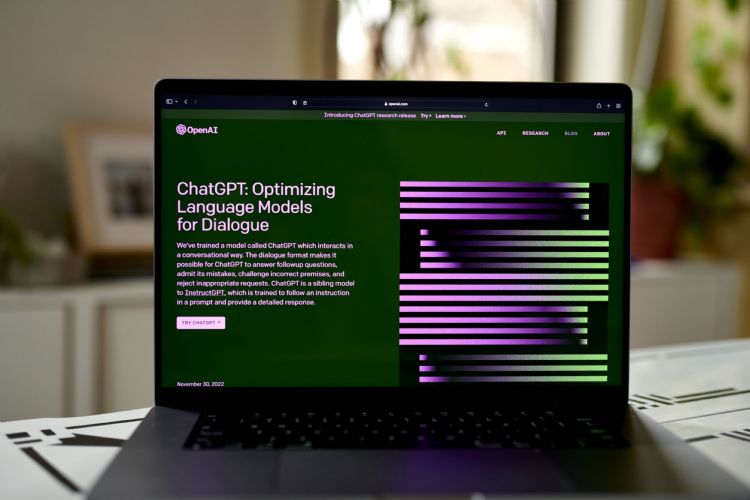 相较于前版本GTP-3.5，OpenAI新发表的GPT-4有5大改良处，特别是可解读处理影像、支持多语言、也更有「个性」。彭博