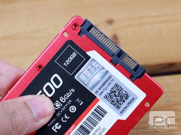 全程酸爽！用4张TF卡组成128G SSD 还装了系统