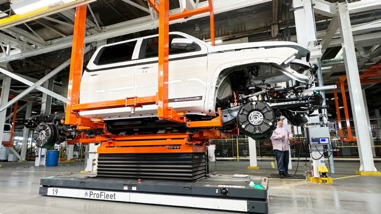 富士康由Lordstown Motors取得位于俄亥俄州的产线，逐渐进入量产阶段。杜念鲁摄