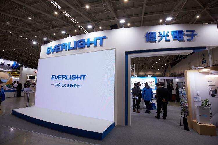 2023年上半景气表现平淡，亿光锁定车用及高端光耦合器，力拼获利成长。李健梁摄
