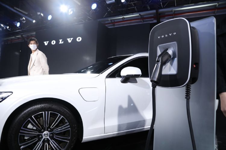Volvo正研议2025年起在印度市场只销售BEV的可行性。法新社