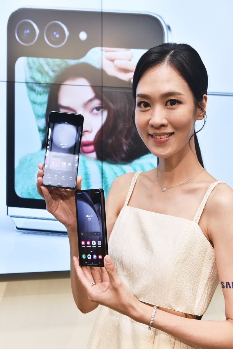 三星日前推出新款折叠机Galaxy Fold 5，有助带动下半年手机出货。李建梁摄（数据照）