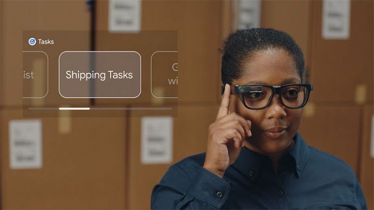 Google Glass目前以企业市场为主，最常见的例子就是物流中心或是工厂生产线。Google Glass