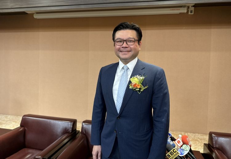 康舒淘绿金一身「轻」 车电竞争如何出头？