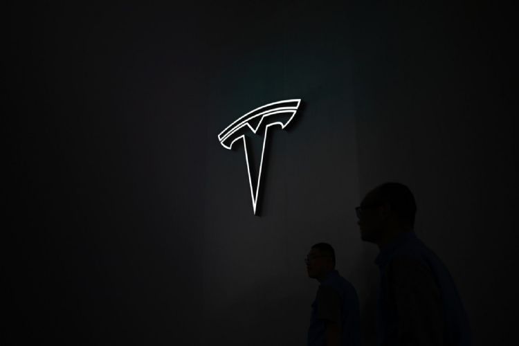 Tesla宣布投入10亿美元在超级电脑Dojo